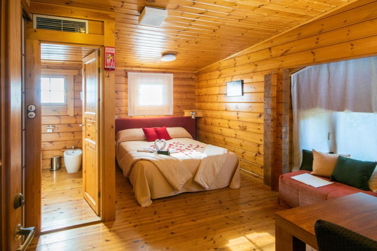 Hotel Somlom - Eco Friendly Montseny Sant Esteve De Palautordera Exteriör bild